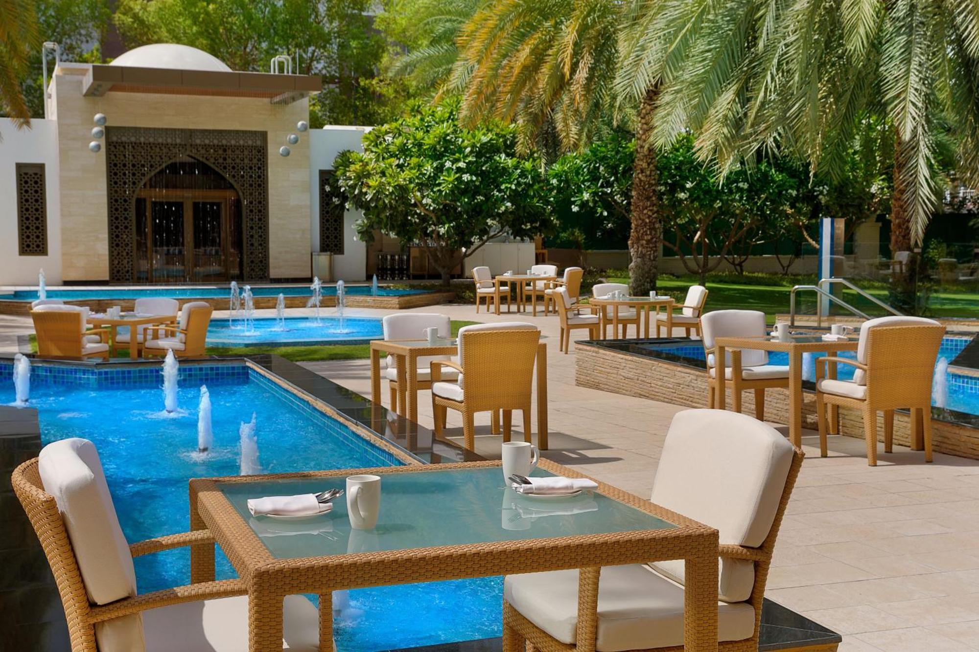 Sheraton Oman Hotel Masqat Buitenkant foto